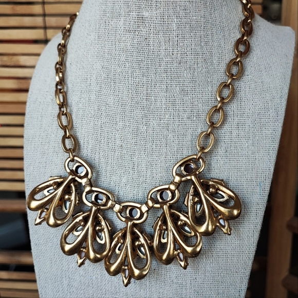 J. Crew Antiqued Gold Tone Hardware Rhinestone Statement Necklace Jewelry - Picture 3 of 7